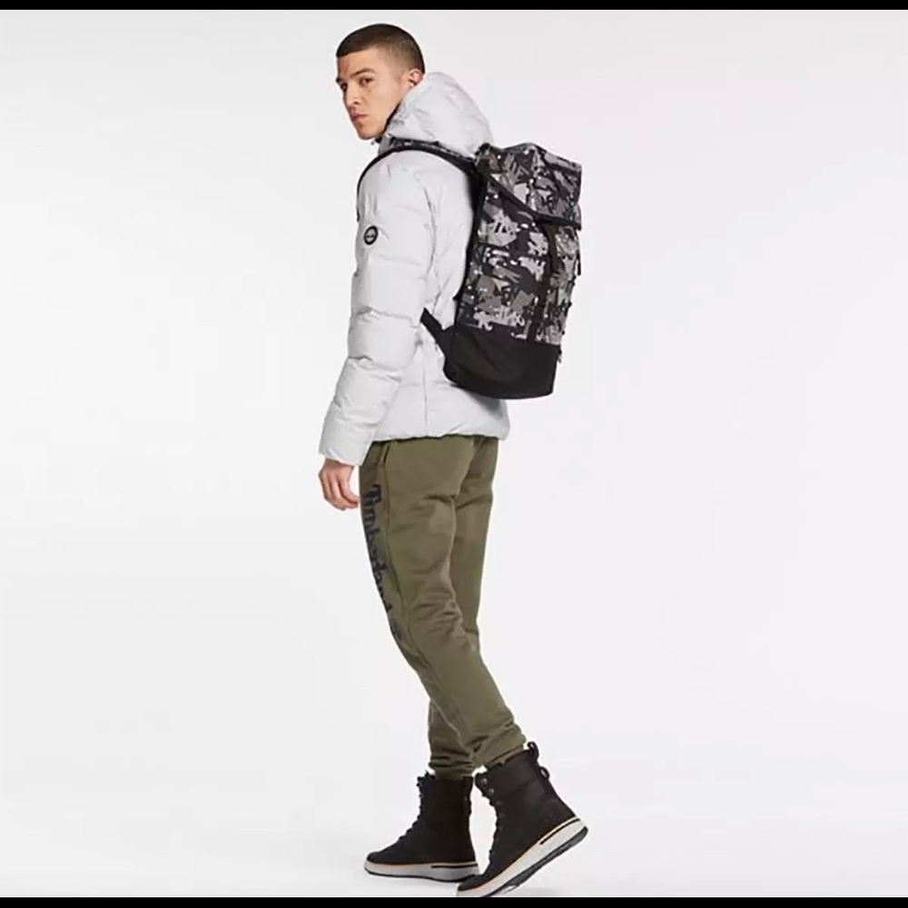 Timberland 32-Liter Water-Resistant Camo Backpack - Picture 5 of 7